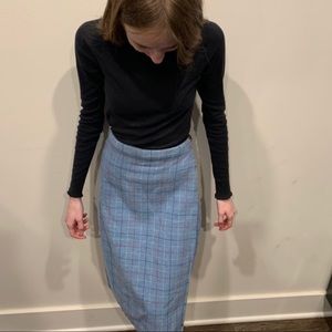 ADORABLE blue plaid skirt✨